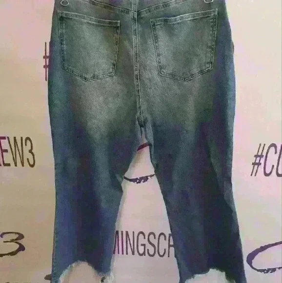 No boundaries high rise crop flare jeans.jrs.new with tags - Picture 6 of 7